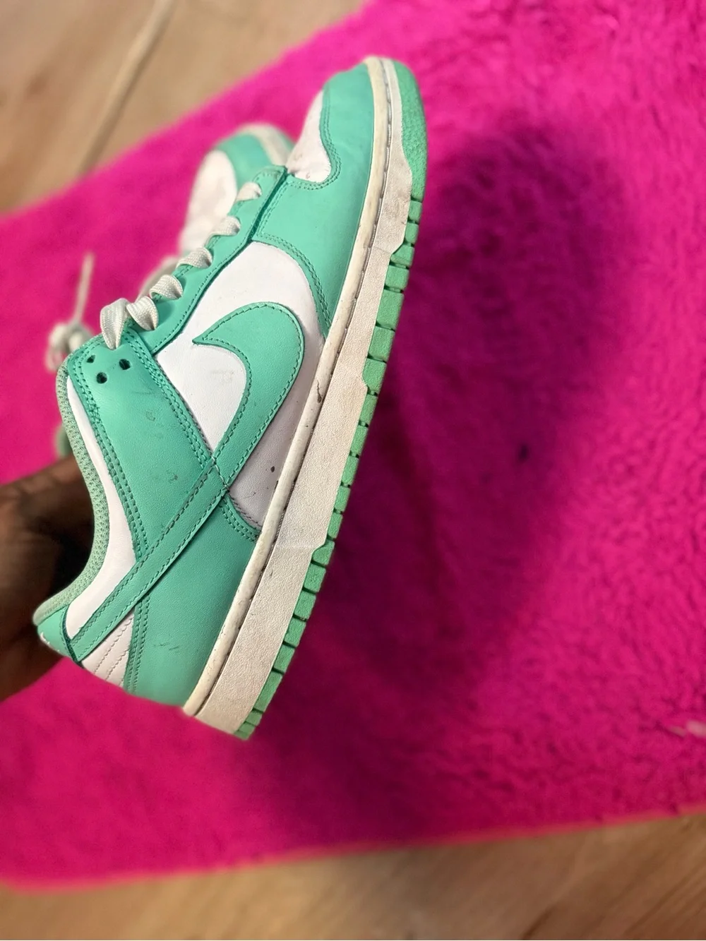 Nike Kids Low-Top Sneakers in Mint Green and White